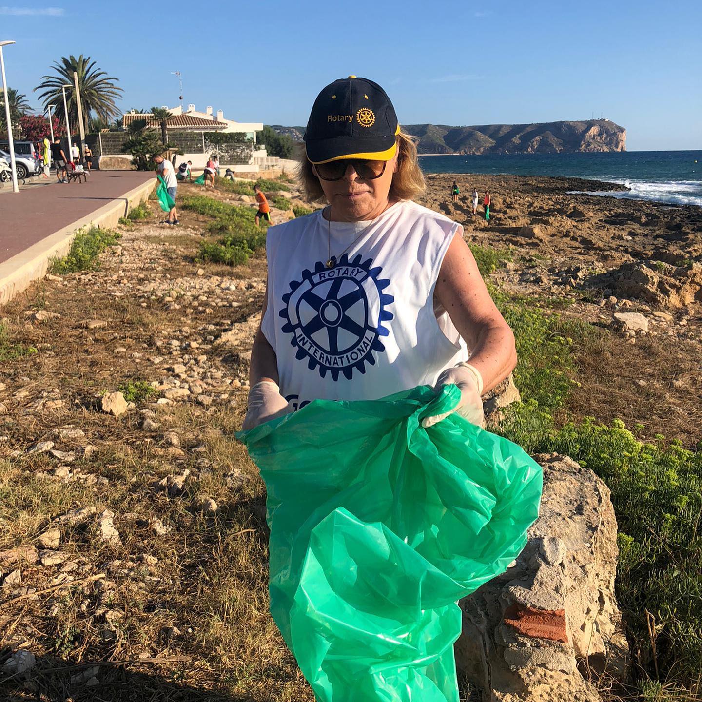 Fotonoticia: Día Mundial de Limpieza | Rotary Club Jávea Rotary Club Jávea | 1agosto limpiezacosta001