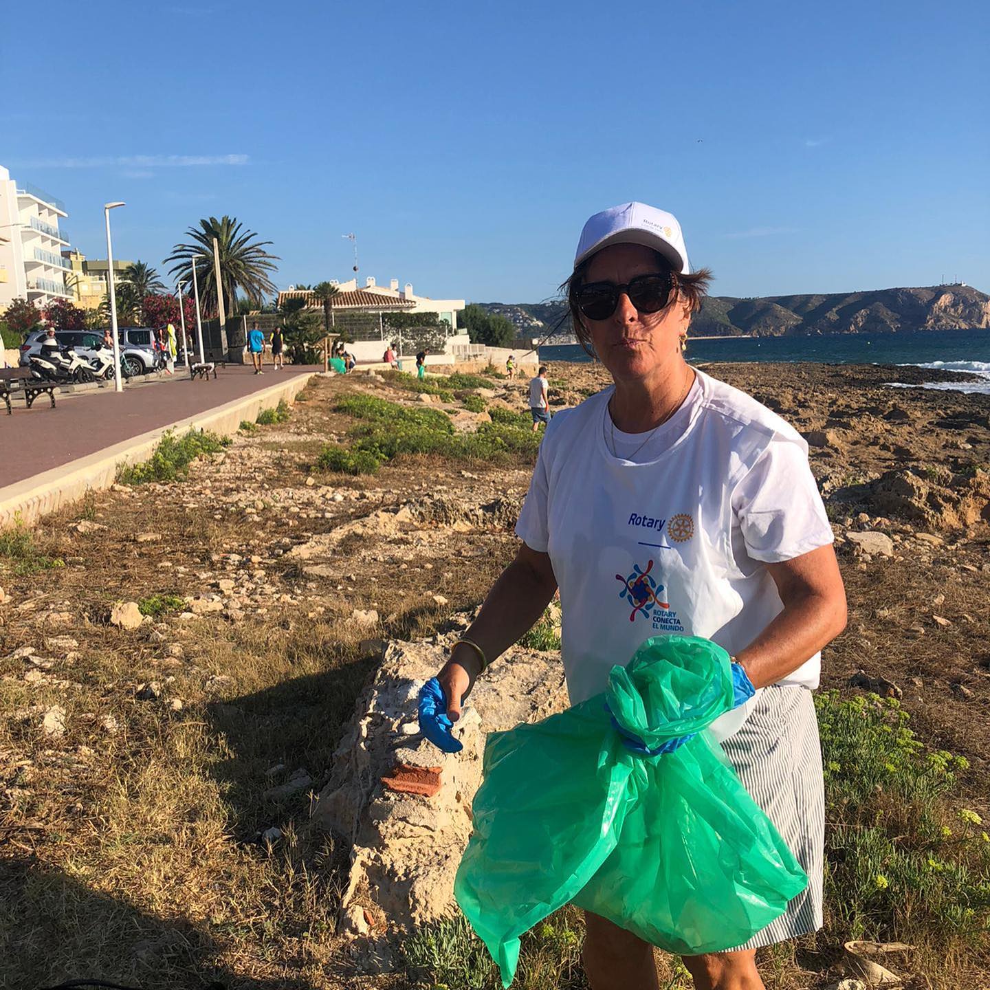 Fotonoticia: Día Mundial de Limpieza | Rotary Club Jávea Rotary Club Jávea | 1agosto limpiezacosta002