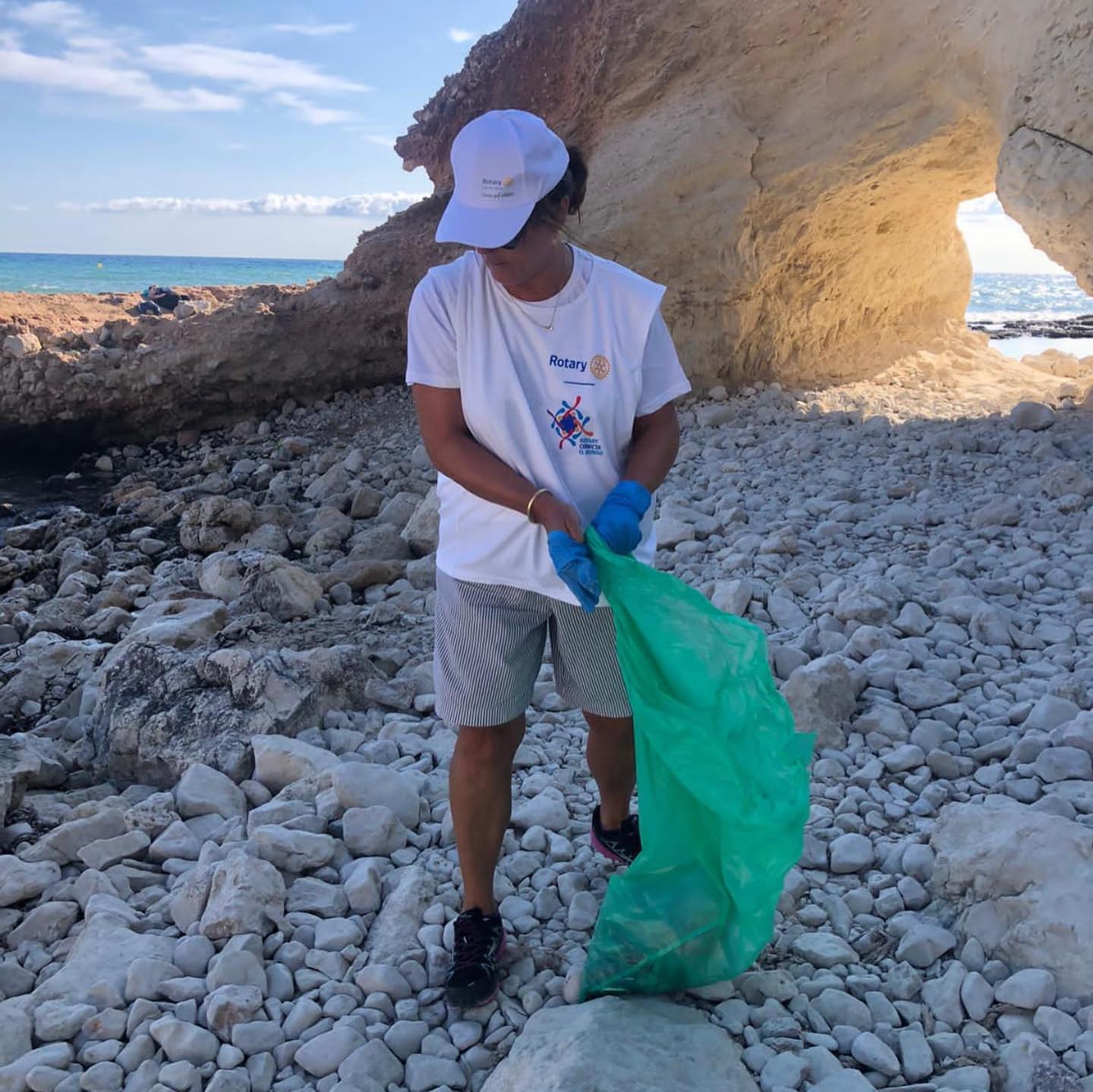 Fotonoticia: Día Mundial de Limpieza | Rotary Club Jávea Rotary Club Jávea | 1agosto limpiezacosta003