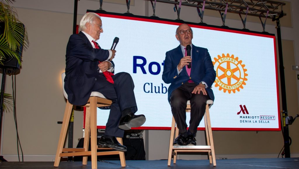 Gran éxito de la charla con el Padre Ángel y Aldo Olcese | Rotary Club Jávea Rotary Club Jávea | PadreAngel026 1024x580 1